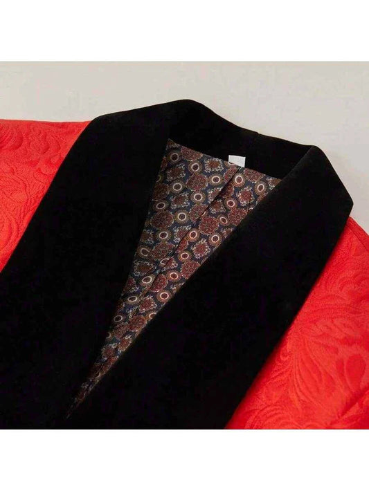 Dreiteiliger Herrenanzug mit floral gemustertem Blazer, Weste und Hose