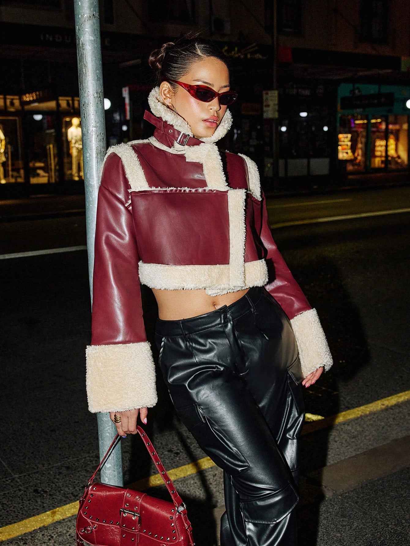 Kurze schwarze PU-Leder-Motorradjacke mit Teddyfutter-7