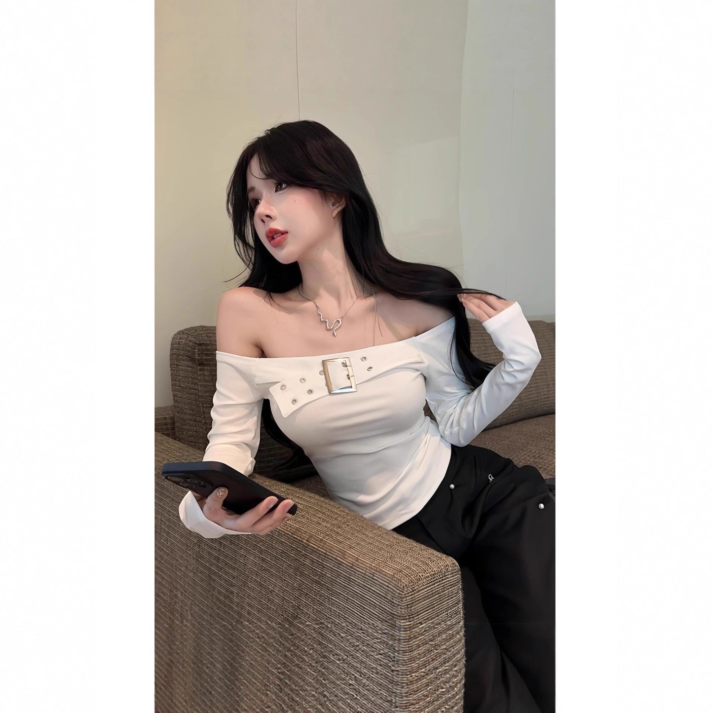 Sexy Off-Shoulder Long Sleeve T-Shirt for Women,  Fitted and Revealing Shoulder Top