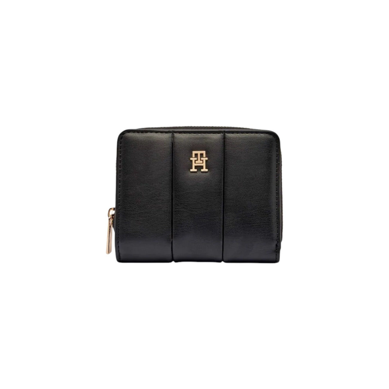 Tommy Hilfiger  Women Wallet