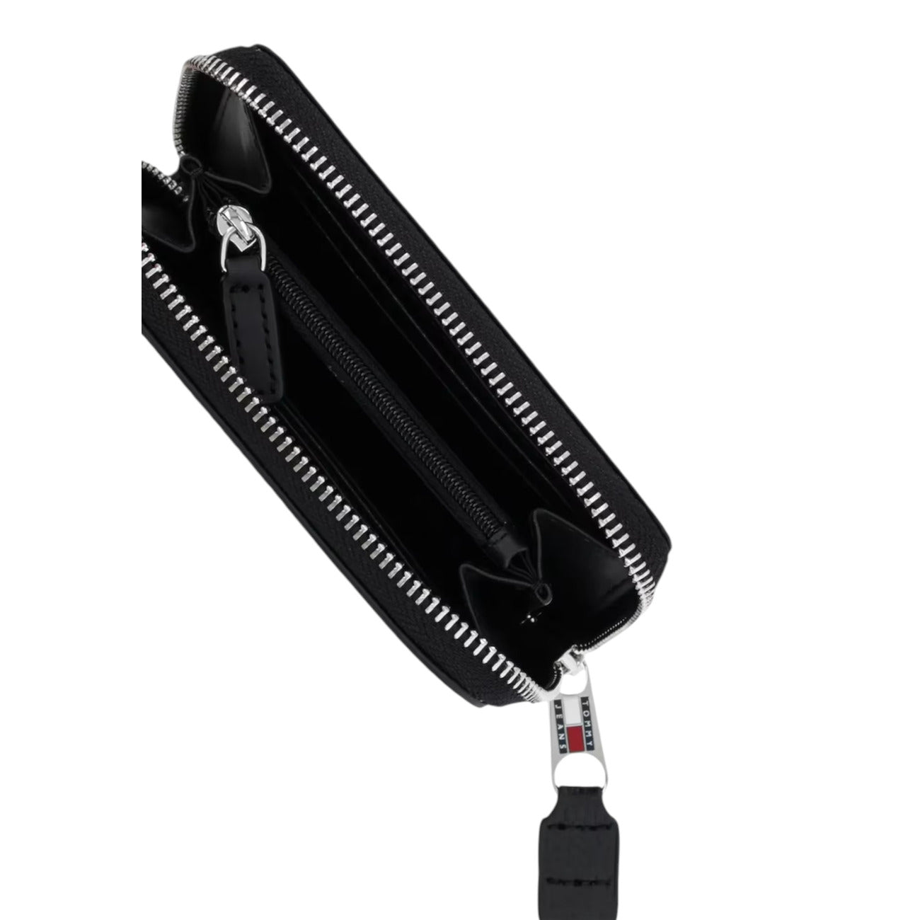 Tommy Hilfiger  Women Wallet